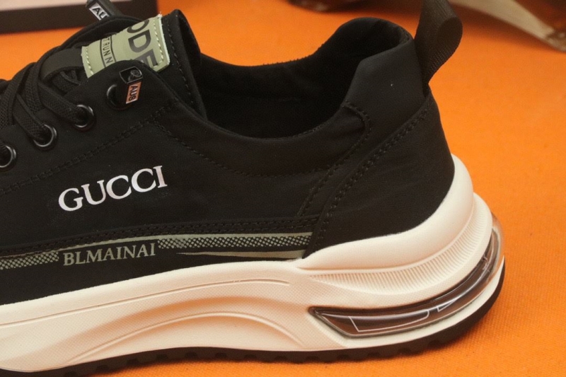 Gucci Sneakers